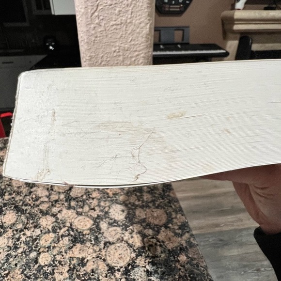 The Mysterious Island Illustrated 100th Anniversary Collection Book - Picture 2 of 5